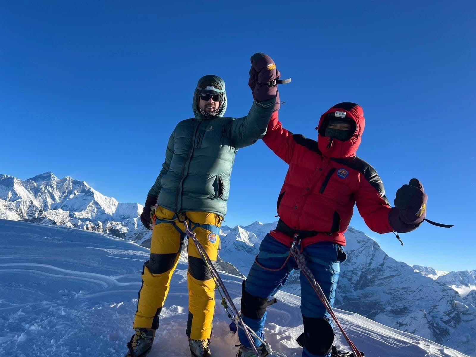 mera peak base camp service summit picture